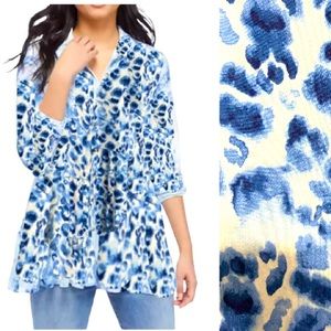 NEW DIRECTIONS blue white animal prints blouse buttons peplum